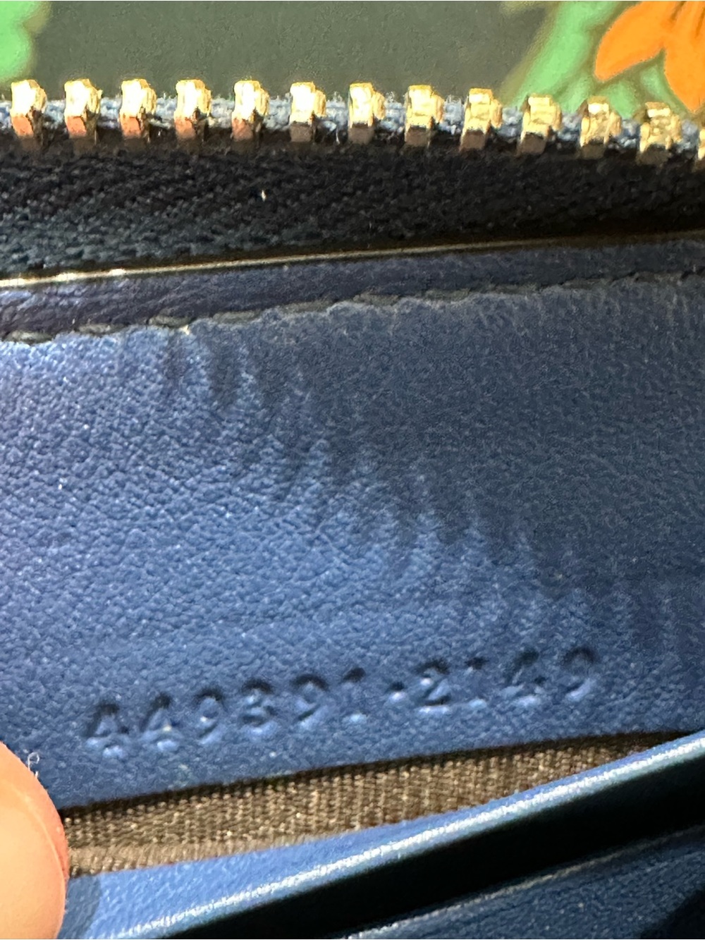 Gucci Microguccissima Blue Leather Zip Around Wallet - Picture 10 of 10